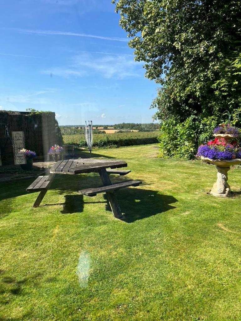 Rolandscroft Guest House Pontefract Exterior foto